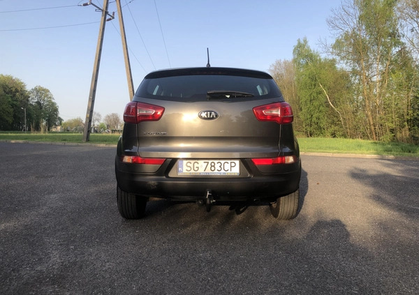 Kia Sportage cena 45400 przebieg: 147000, rok produkcji 2013 z Środa Śląska małe 277